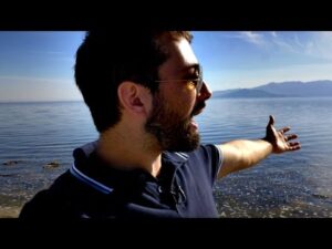 Ar trebui să existe acest lac?