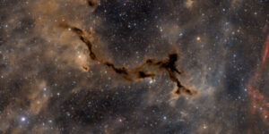 daily-telescope:-este-un-cal-de-mare-sau-ceva-mai-sinistru-pe-cer?