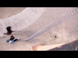 Picătură Slinky Slow-Mo super-dimensionată