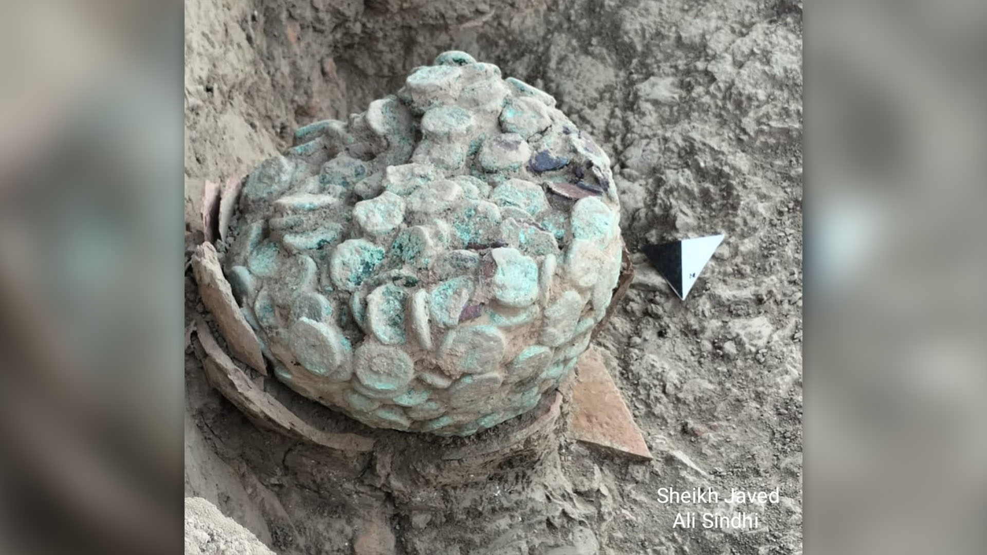 o-moneda-veche-de-2.000-de-ani,-descoperita-intr-un-antic-altar-budist-din-pakistan