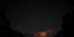 daily-telescope:-vederea-stelelor-cu-un-iphone-in-partea-de-jos-a-marelui-canion