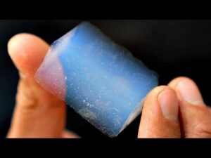 Cel mai ușor solid din lume!