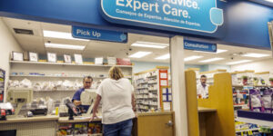cvs,-rite-aid,-walgreens-ofera-politistilor-dosare-medicale-fara-mandate