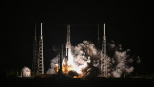 vulcan-tocmai-a-lansat-prima-misiune-lunara-din-sua-de-la-apollo,-cu-ramasite-umane-la-bord