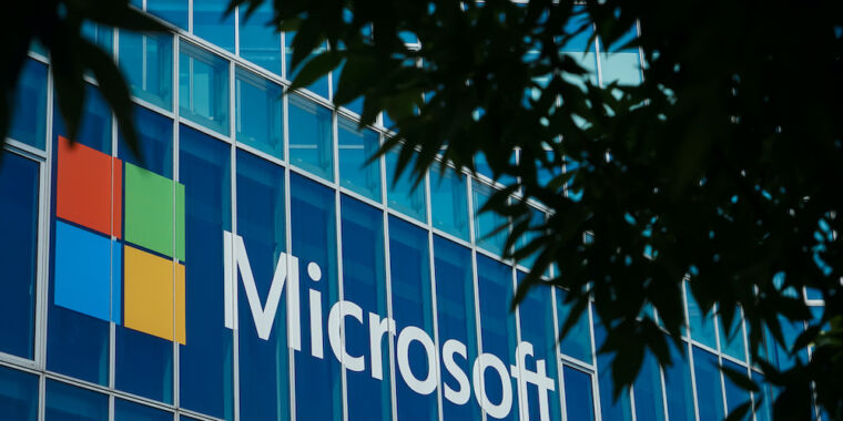 Rețeaua Microsoft a fost încălcată prin pulverizarea parolelor de către hackeri din Rusia