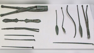 aproape-400-de-instrumente-medicale-antice-din-turcia-indica-cabinete-rare-ale-medicilor-romani