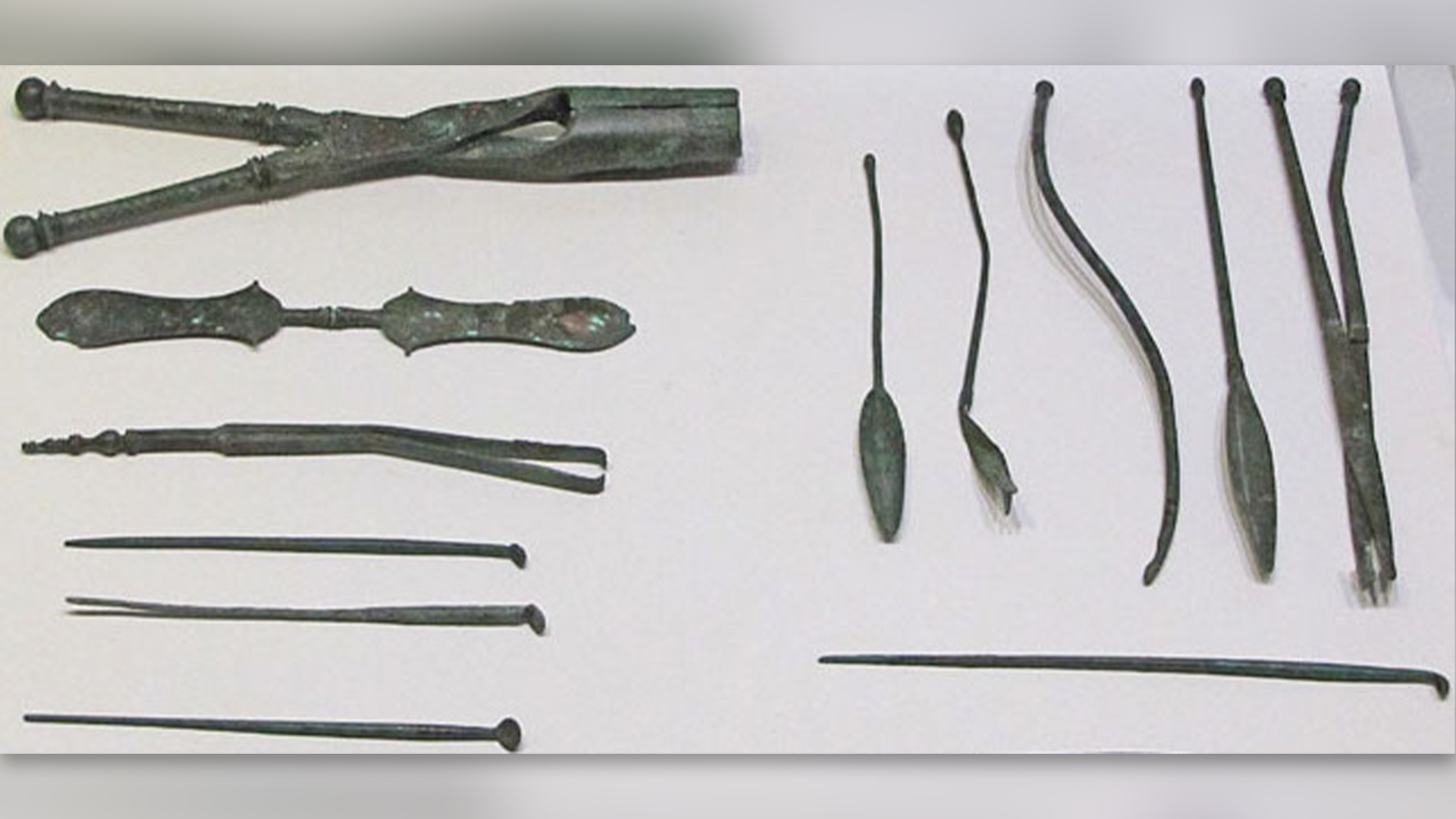 aproape-400-de-instrumente-medicale-antice-din-turcia-indica-cabinete-rare-ale-medicilor-romani