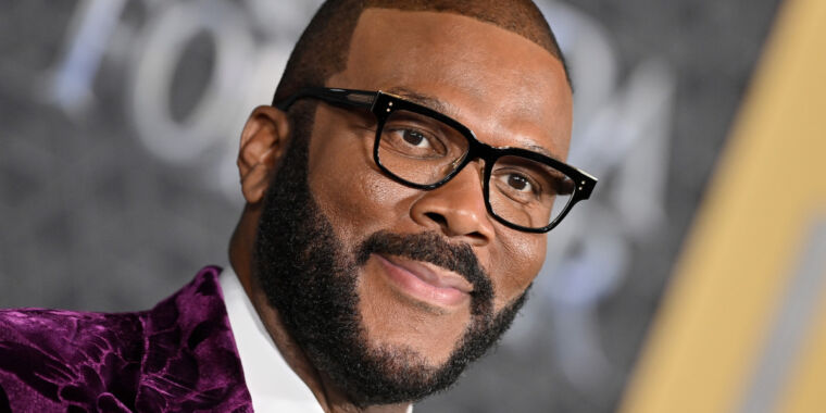 Tyler Perry suspendă extinderea studioului de 800 de milioane de dolari din cauza Sora de la OpenAI