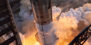 spacex-dezvaluie-cauza-anomaliilor-navei,-in-timp-ce-inlatura-un-obstacol-faa