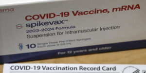 cdc-recomanda-booster-covid-de-primavara-pentru-persoanele-de-65-de-ani-si-peste