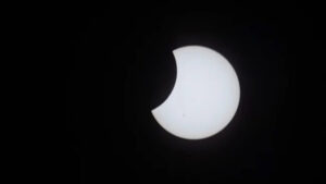 de-ce-astronautii-iss-nu-stiu-unde-sa-caute-pentru-eclipsa-totala-de-soare-din-8-aprilie
