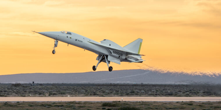 au-intarziat-cativa-ani,-dar-un-prototip-de-avion-supersonic-si-a-luat-zborul