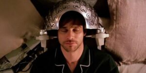 eternal-sunshine-of-the-spotless-mind-si-filosofia-sinelui,-identitatii-si-memoriei