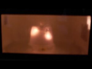 Faceți plasmă cu struguri în cuptorul cu microunde!