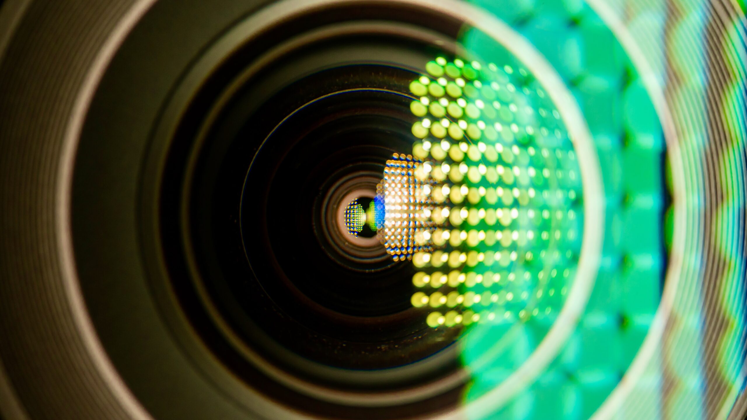 cea-mai-rapida-camera-din-lume-inregistreaza-imagini-cu-156-de-trilioane-de-cadre-pe-secunda