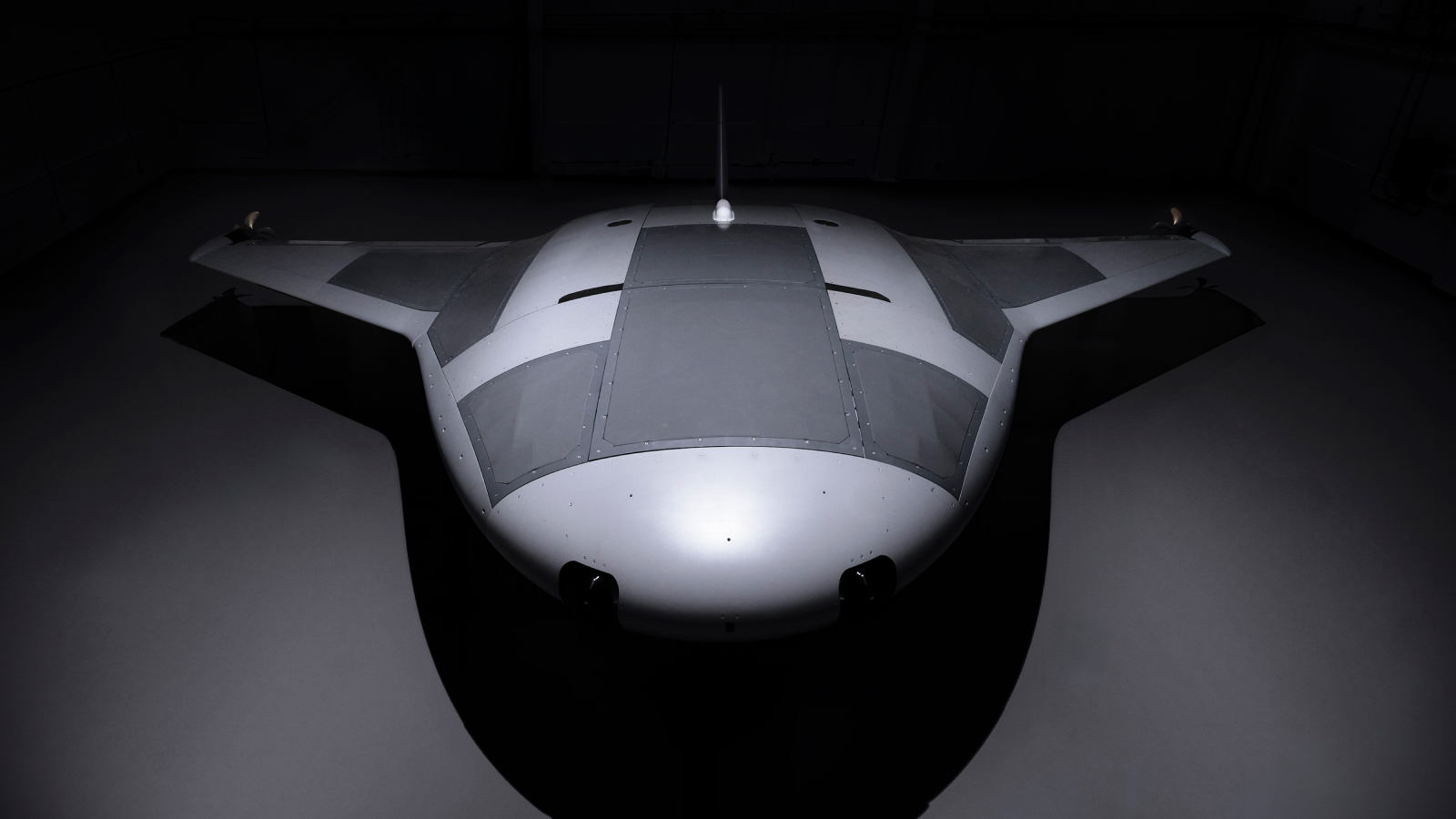 drona-autonoma-„manta-ray”-a-darpa-poate-aluneca-prin-adancimile-oceanului-nedetectata
