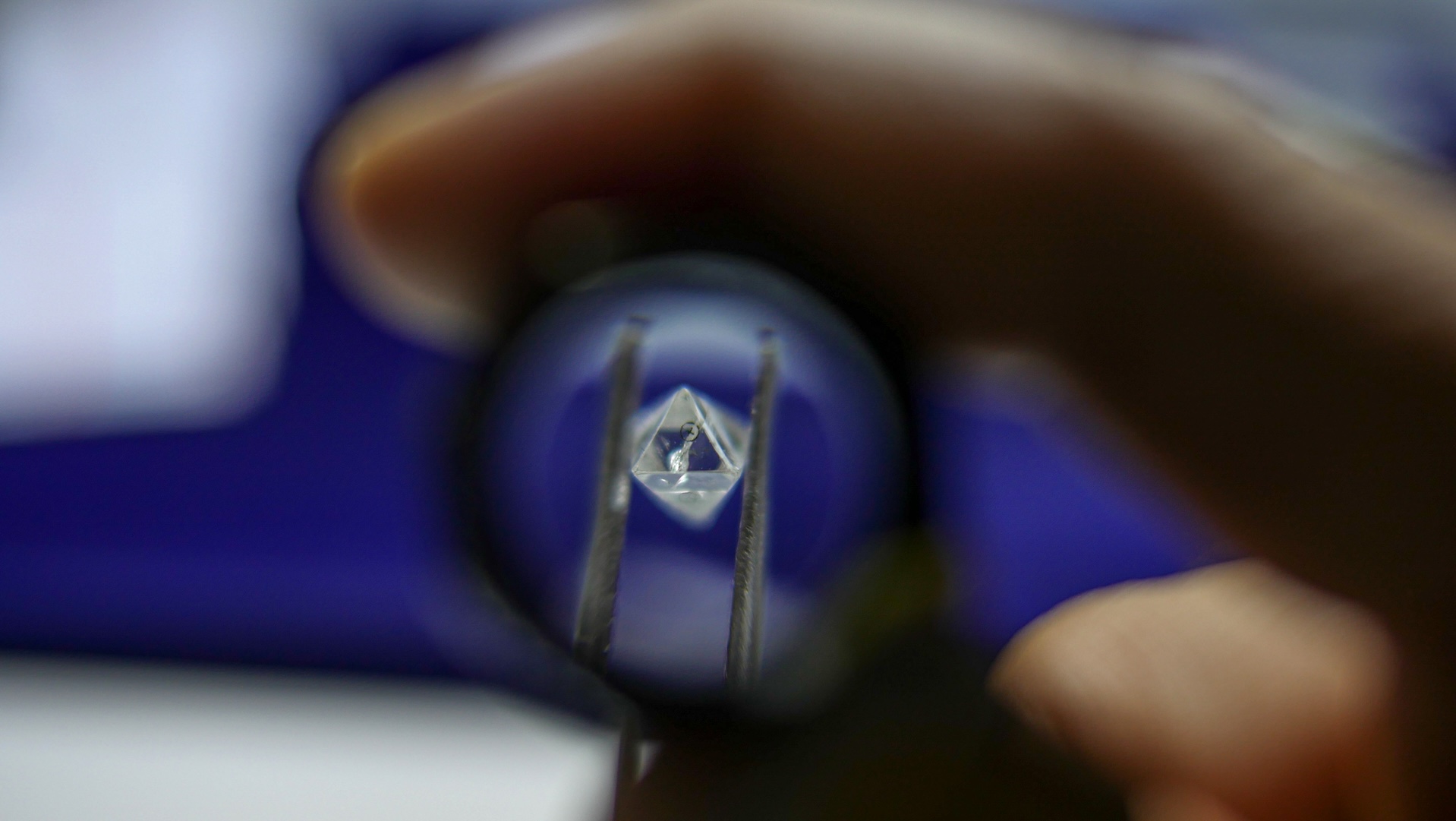 oamenii-de-stiinta-cresc-diamante-de-la-zero-in-15-minute-datorita-unui-nou-proces-inovator