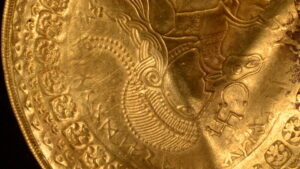 32-de-tezaure-uimitoare-vechi-de-secole,-descoperite-de-detectorii-de-metale