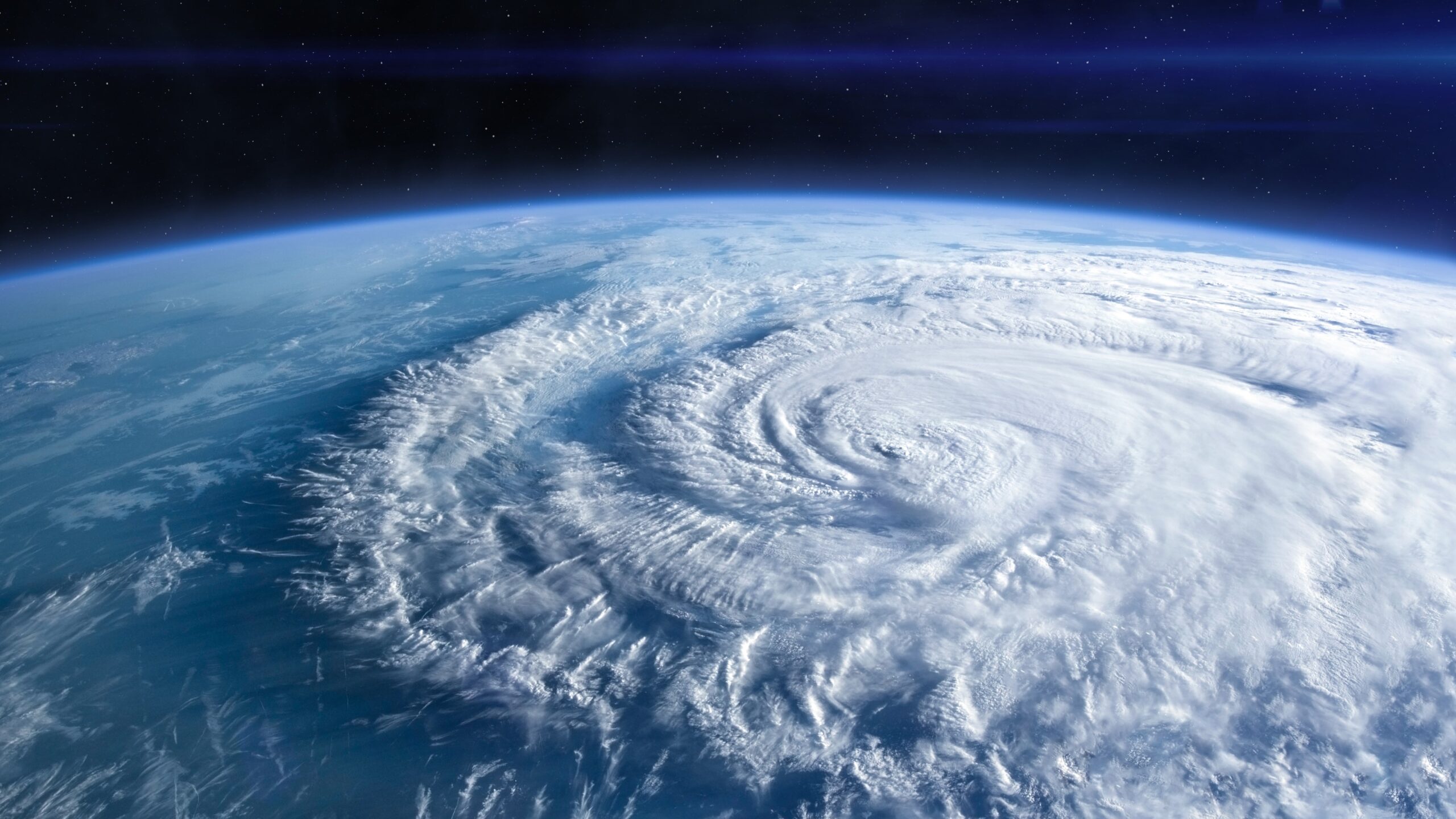 sezonul-uraganelor-din-acest-an-ar-putea-inregistra-25-de-furtuni-cu-nume,-spune-noaa-intr-o-prognoza-record.