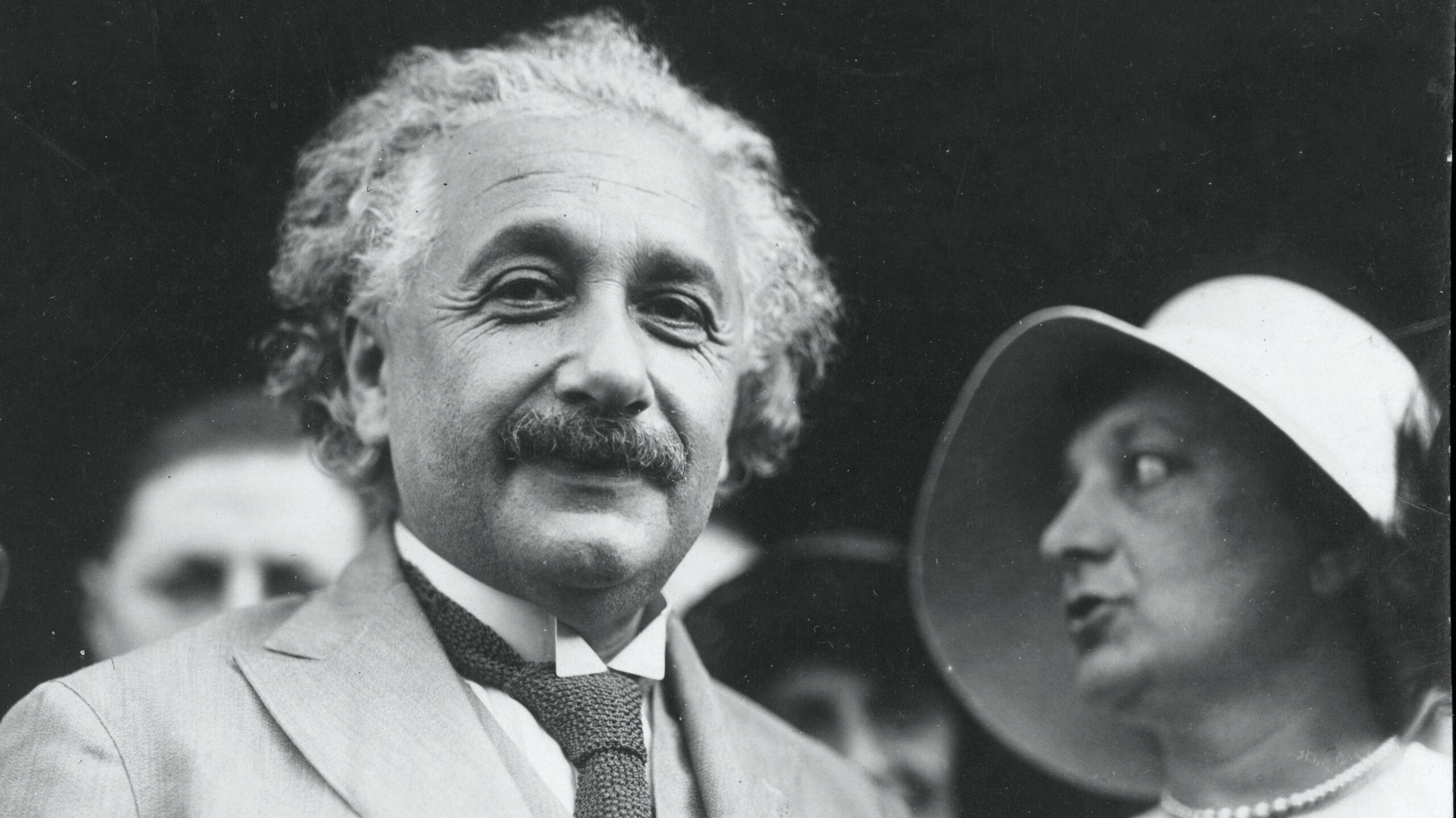 32-de-fapte-distractive-si-intamplatoare-despre-albert-einstein
