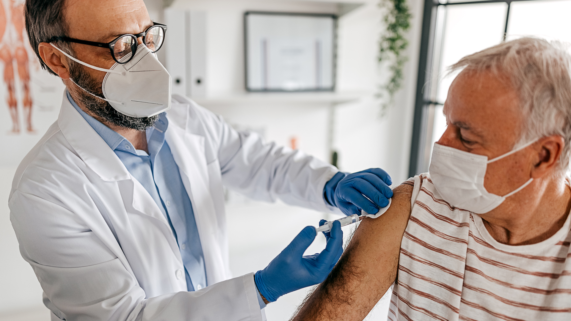 vaccina-2-in-1-pentru-gripa-si-covid-este-promitatoare-intr-un-studiu-avansat