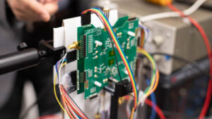 cipul-de-viziune-cu-raze-x-ofera-telefoanelor-„superman”-puterea-de-a-vedea-obiecte-prin-pereti