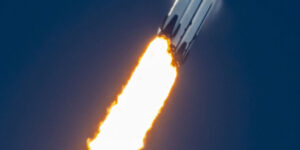 raport-racheta:-china-zboara-cu-buncare-de-racheta-reutilizabila;-falcon-heavy-orbeste