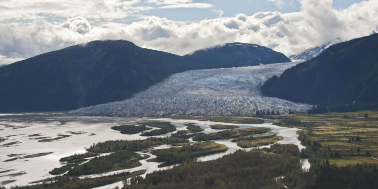 Ghețarii de vârf din Alaska se apropie de un punct de cotitură ireversibil