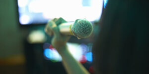 karaoke-ul-dezvaluie-de-ce-rosim