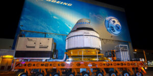 starliner-ul-lui-boeing-a-costat-cel-putin-de-doua-ori-mai-mult-decat-crew-dragon-de-la-spacex