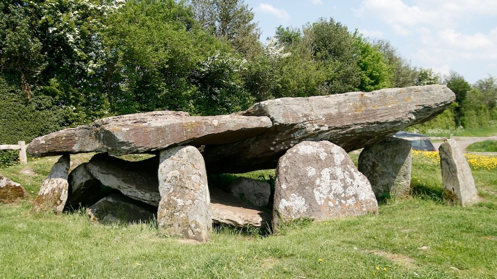 piatra-lui-arthur:-un-monument-vechi-de-5.700-de-ani-din-anglia-legat-de-legenda-regelui-arthur