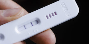 valul-de-vara-covid-din-acest-an-este-mare;-fda-poate-da-unda-verde-la-vaccinurile-covid-devreme