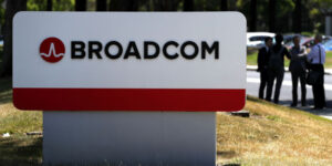 at&t-da-in-judecata-broadcom-pentru-ca-a-refuzat-sa-reinnoiasca-suportul-de-licenta-perpetua
