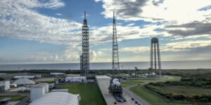 raportul-rachetei:-falcon-9-isi-ridica-al-7.000-lea-starlink;-abl-taie-profund