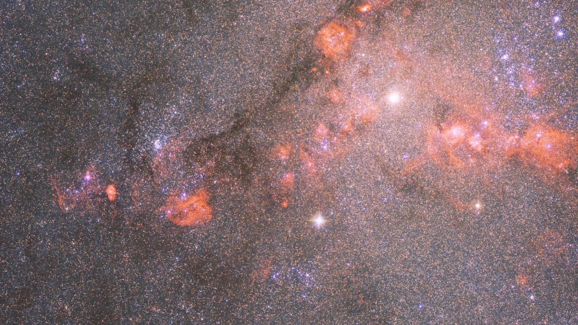 galaxia-triangulum-plina-de-stele-straluceste-in-noua-imagine-a-telescopului-hubble