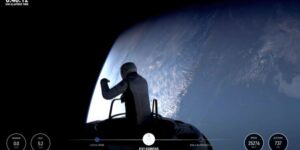 doi-astronauti-privati-au-facut-o-plimbare-spatiala-joi-dimineata-–-da,-a-fost-istoric