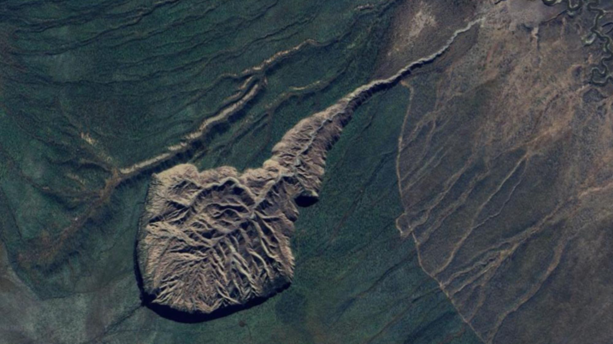 poarta-catre-lumea-interlopa:-„megasul”-enorm-de-permafrost-din-siberia,-care-devine-tot-mai-mare