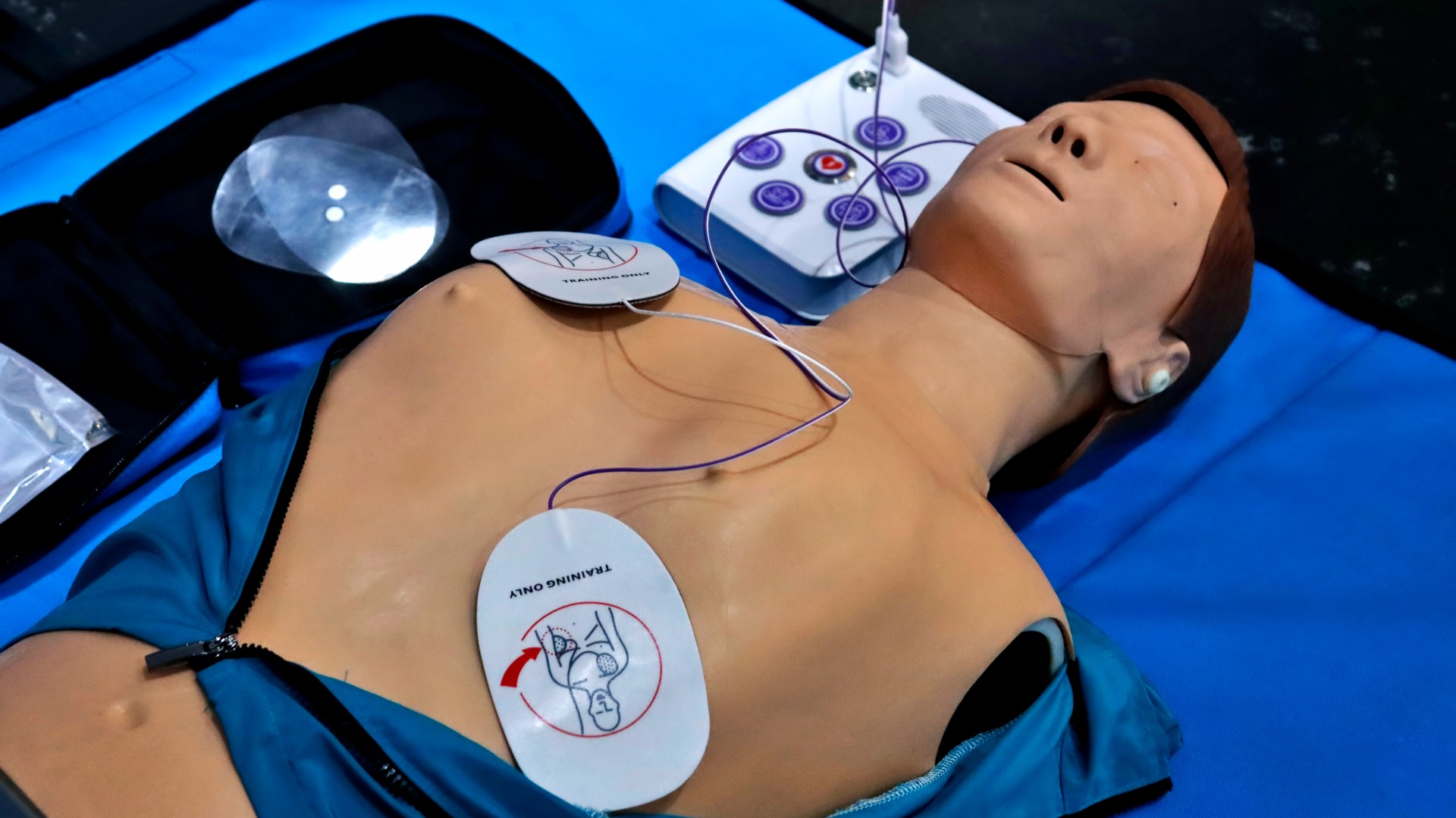 paramedicii-ar-putea-sa-nu-foloseasca-toti-cea-mai-buna-metoda-de-defibrilare,-indicii-de-studiu