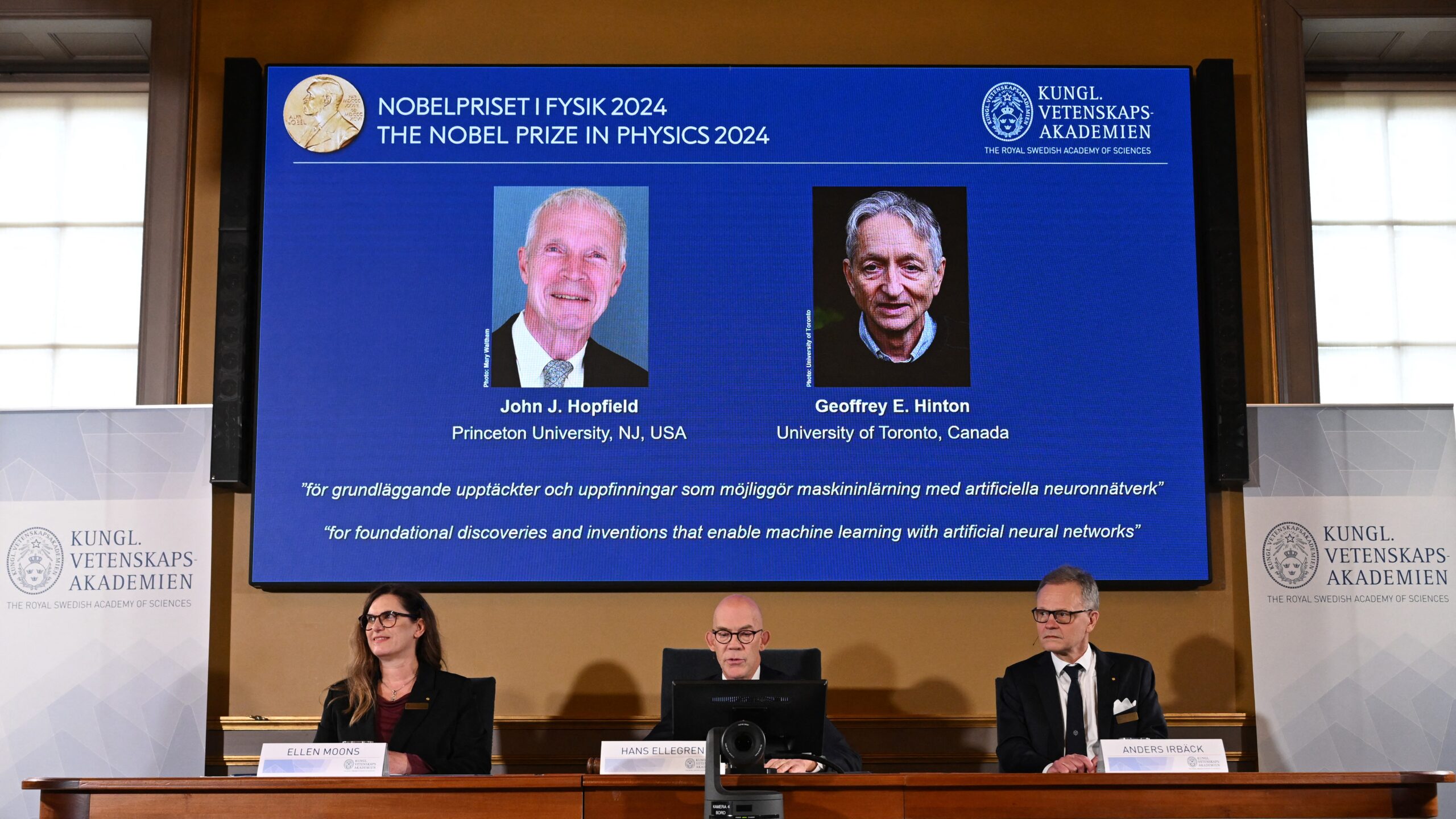 „va-fi-comparabil-cu-revolutia-industriala”:-doi-oameni-de-stiinta-legendari-in-inteligenta-artificiala-castiga-premiul-nobel-pentru-fizica-pentru-munca-la-retelele-neuronale