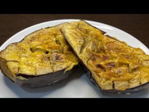 Dacă încă nu ai găsit rețeta perfectă de vinete coapte, atunci acest video este pentru tine