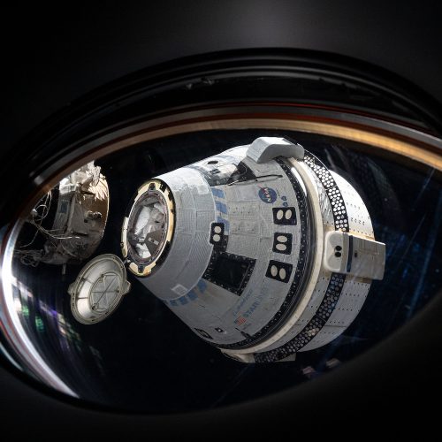 Boeing încă aruncă bani pentru programul de echipaj comercial Starliner