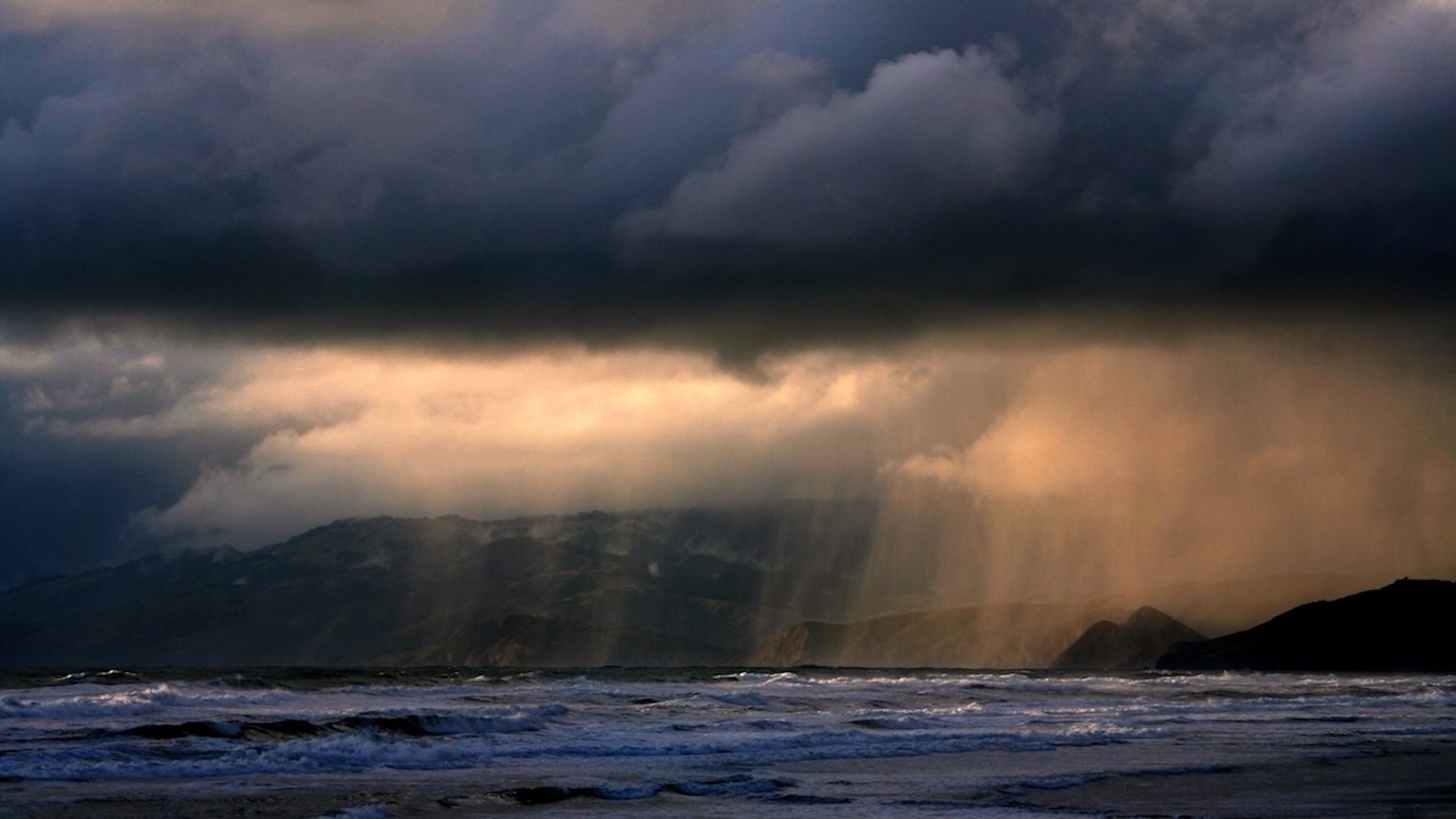 ploaia-ajuta-oceanul-sa-capteze-mai-mult-carbon