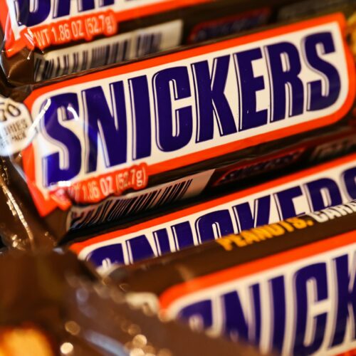 Un inginer de bomboane explică știința din spatele barului Snickers