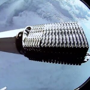 seful-nro:-„nu-va-puteti-ascunde”-de-noul-nostru-roi-de-sateliti-spion-construiti-de-spacex