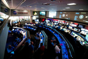 pentru-a-doua-oara-in-acest-an,-centrul-jpl-al-nasa-isi-reduce-forta-de-munca