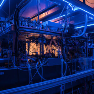 microsoft-si-atom-computing-se-combina-pentru-o-demonstratie-de-corectare-a-erorilor-cuantice