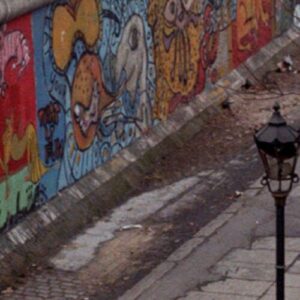 ai-ajuta-id-ul-sa-picteze-chimia-picturilor-murale-ale-zidului-berlinului