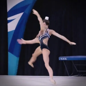 groaza-corporala-invartita-in-videoclipul-de-gimnastica-dezvaluie-defectele-ai