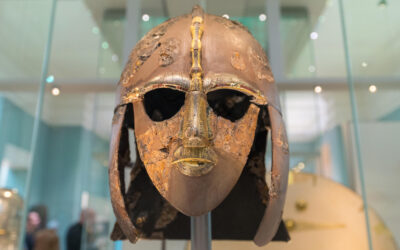 Cască Sutton Hoo: o relicvă încrustată cu aur și bijuterii, cu legături cu Beowulf și cu un rege anglo-saxon pierdut