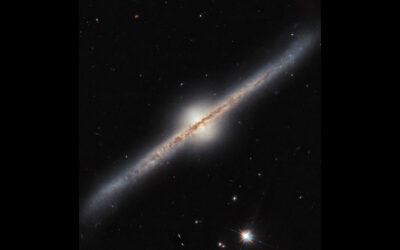 Fotografia spațială a săptămânii: galaxia spirală înclinată care i-a luat lui Hubble 23 de ani să fie capturată